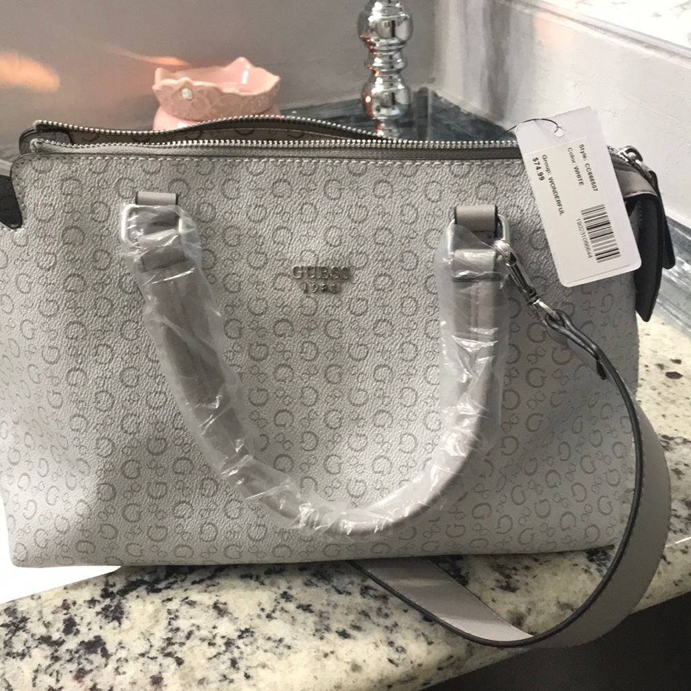 GUESS Hand Bag